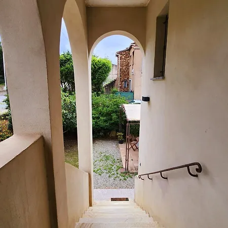 40 M Proche Centre Appartement *