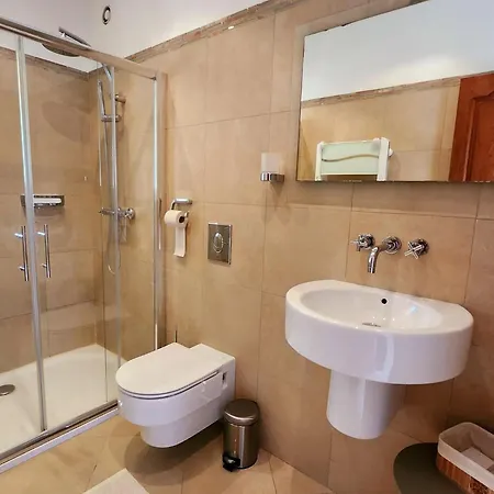 40 M Proche Centre Appartement *