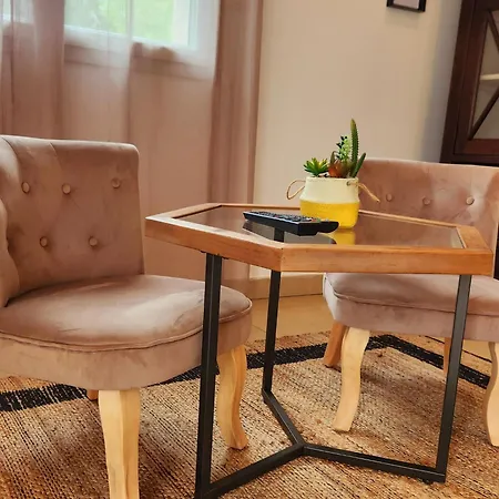 40 M Proche Centre Apartment